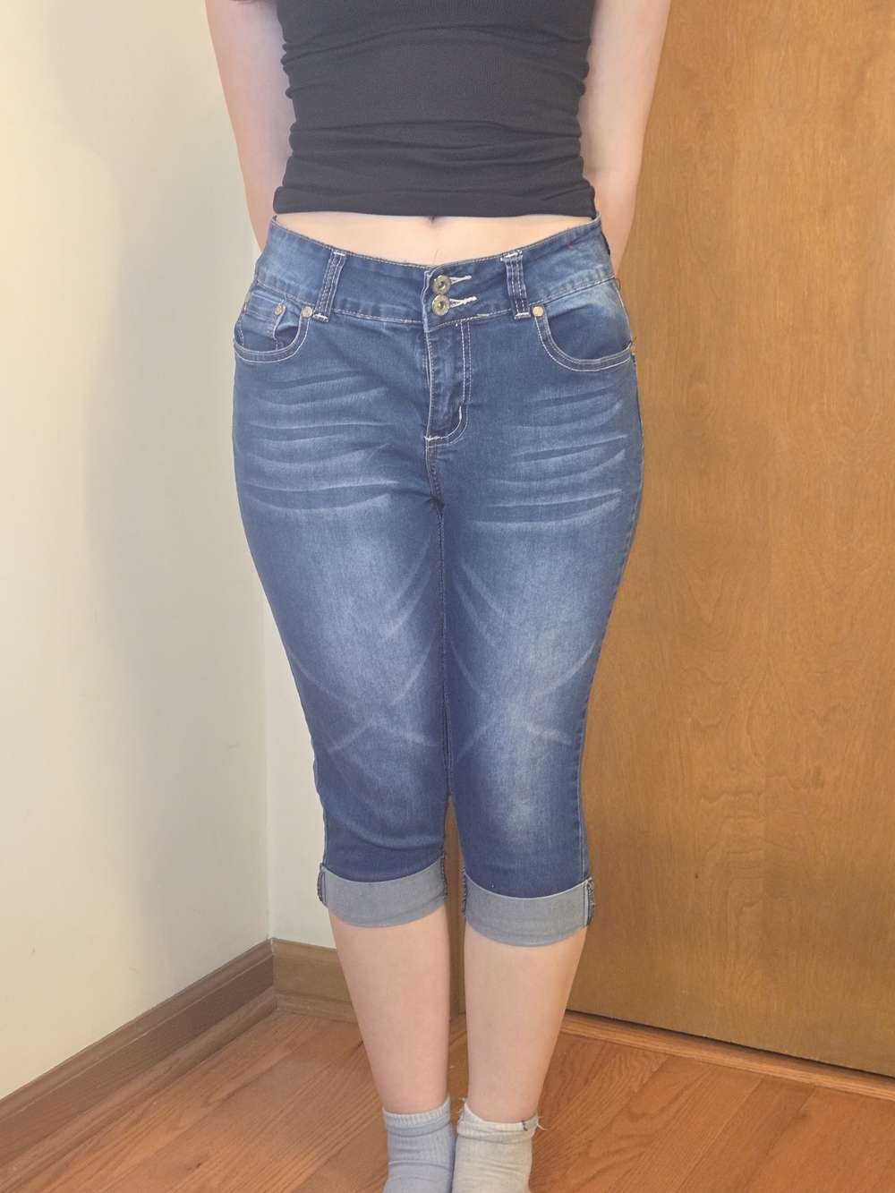 GOGO STAR CRPRI Women's/ juniors.Size 10  Capri Jeans.